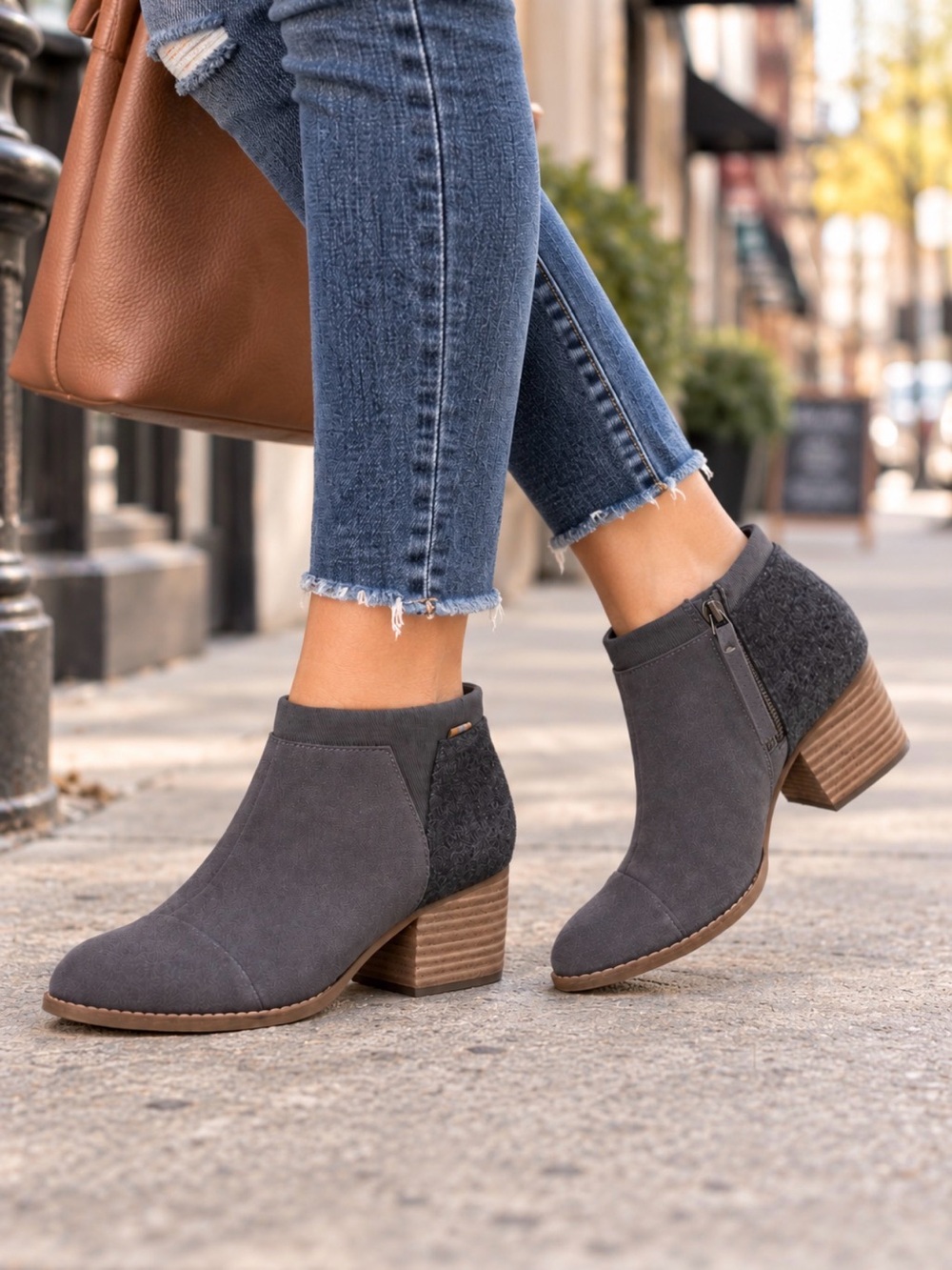 Toms Loren Gray Suede Ankle Boots - Size 10